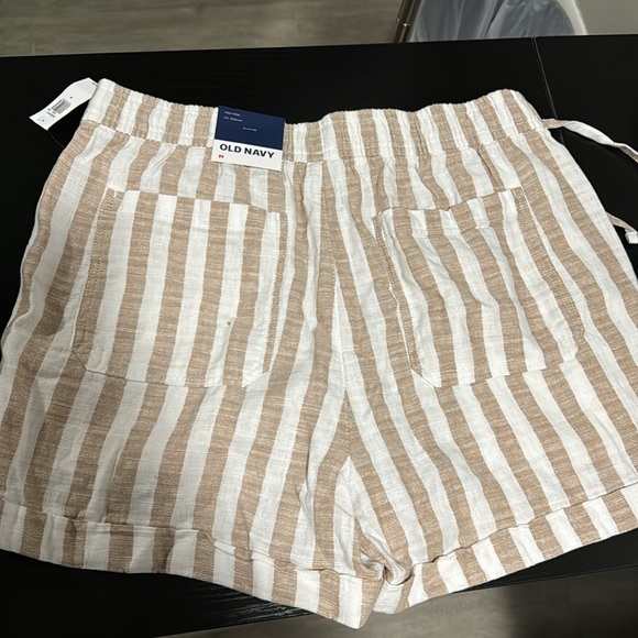 Old Navy Shorts NWT - Picture 6 of 7